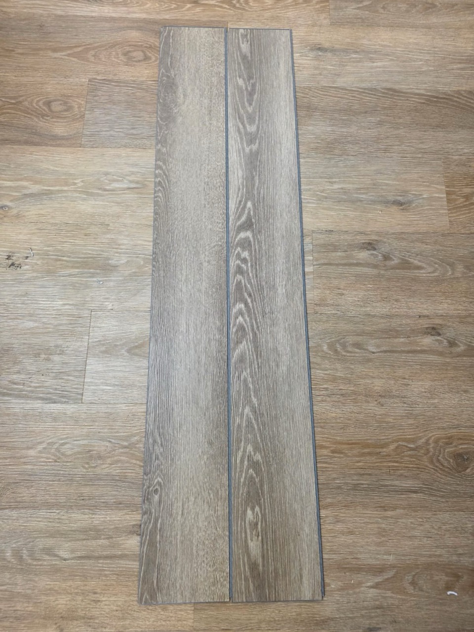 Mohawk LVP Plank
