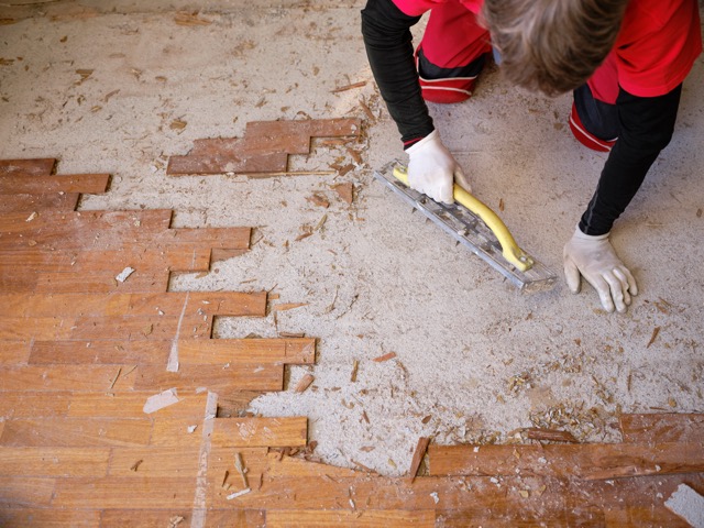 professional flooring removal